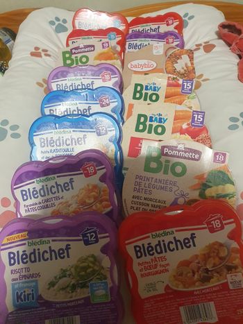 Lot assiettes bébé 15 18 24mois