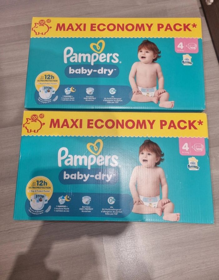 Lot de 2 cartons pampers