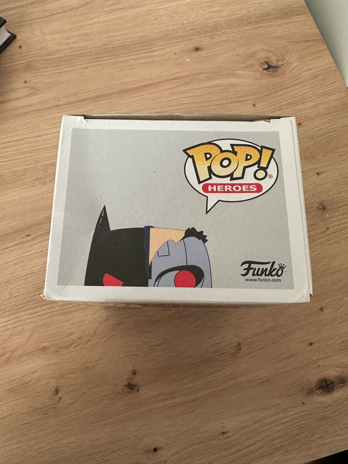 Figurine POP Batman 193 - photo numéro 2