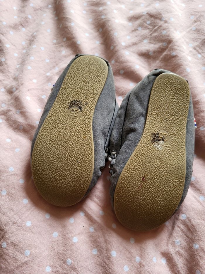 Chausson taille 25 - photo numéro 3