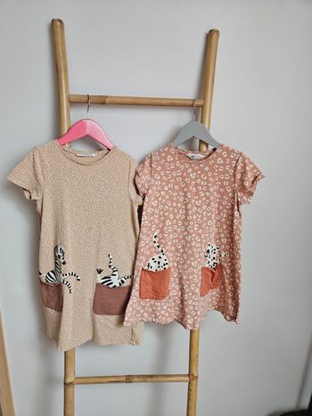 Lot de 2 robes chat zèbre H&M 8 ans