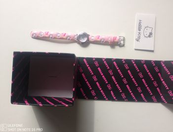 Montre fille Hello Kitty 2010 pile neuve
