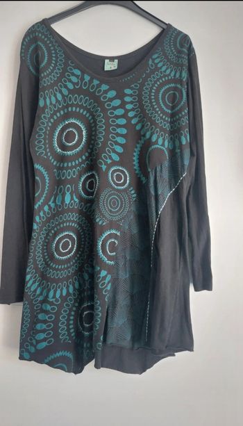 Robe noire  motifs bleu