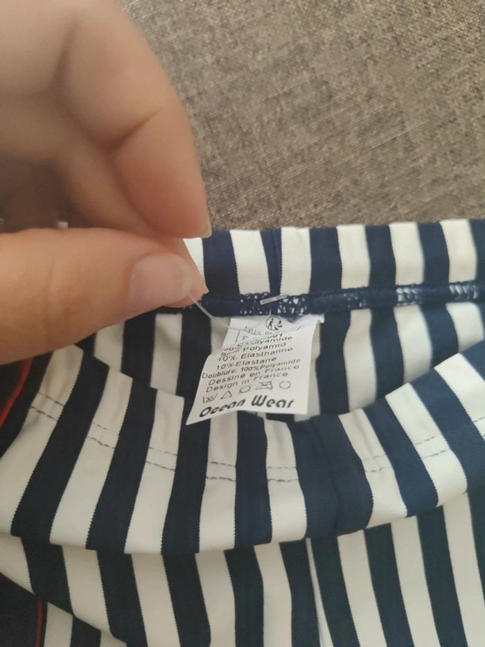 Maillot de bain neuf 6 ans - photo numéro 4
