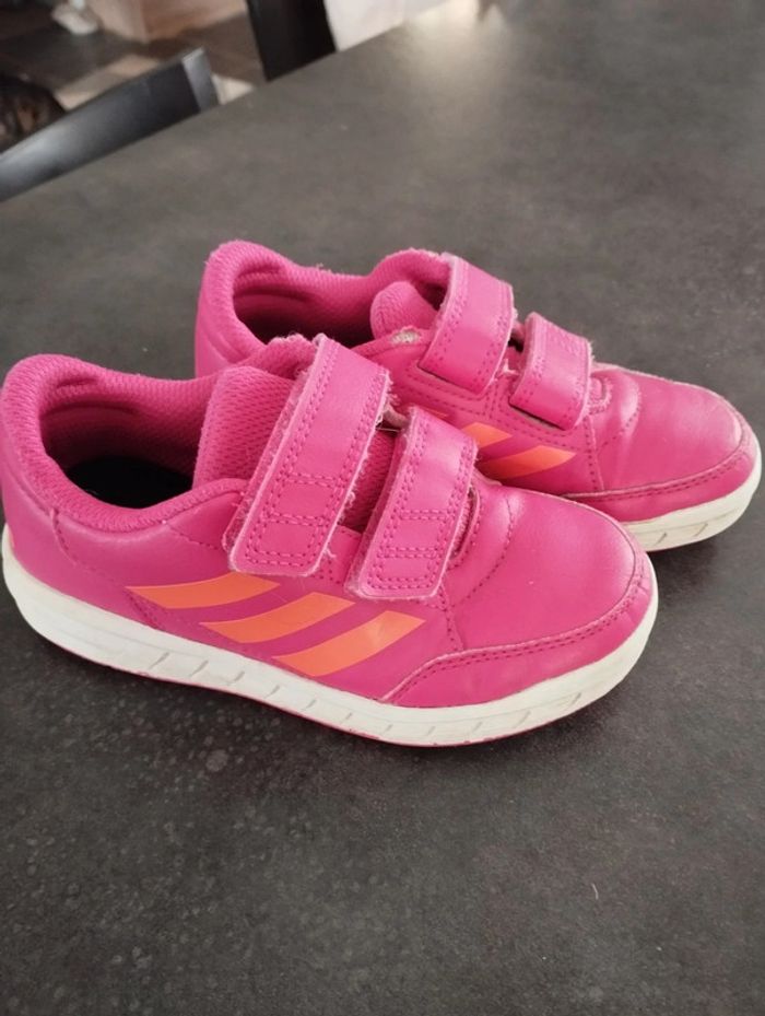 Basket rose adidas taille 28