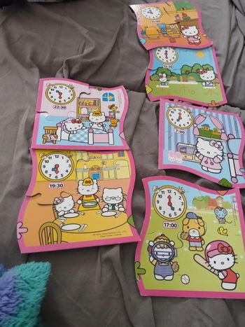 Jeux pour compter et apprendre l'heure sous forme puzzle Hello Kitty