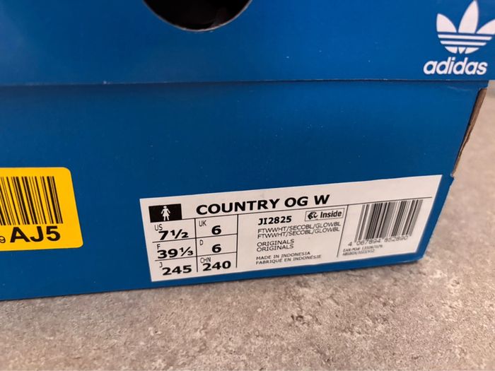 Sneakers Adidas Country OG neuves Taille 39 1/3 - photo numéro 7