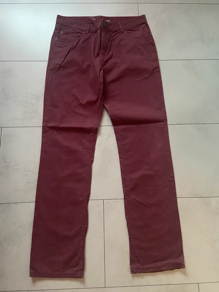 Pantalon droit jean homme bordeaux