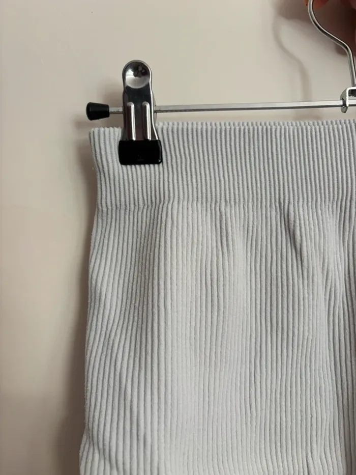 cycliste blanc côtelé zara taille xs/s - photo numéro 3