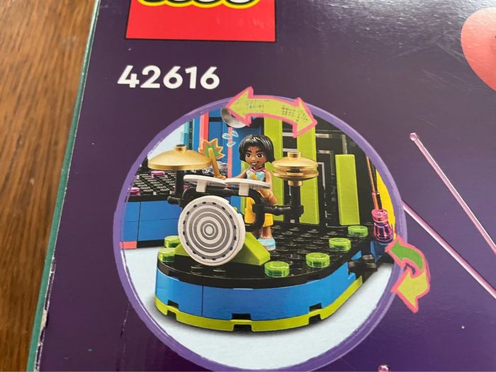 Boîte LEGO Friends 42616 Neuve - photo numéro 12