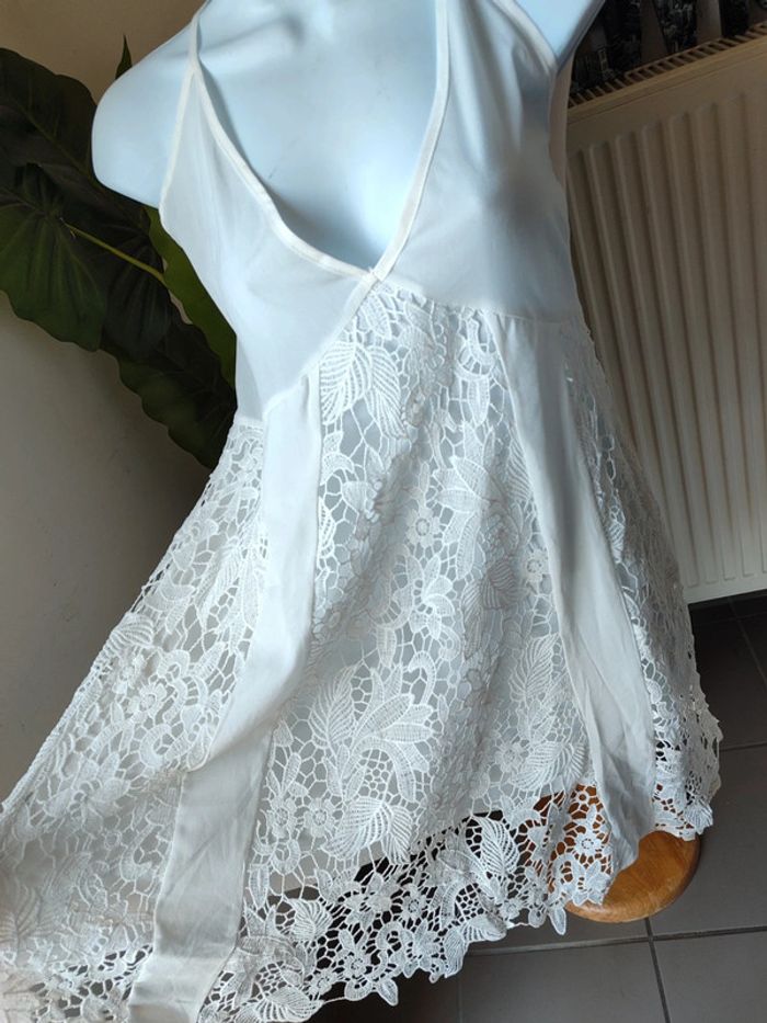 Jolie robe d été dentelle