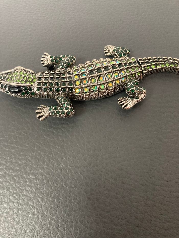 Broche crocodile