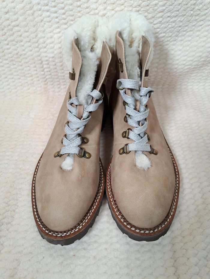 Bottines en cuir synthétique avec moumoute et lacets argentés - Taille 41 - photo numéro 5