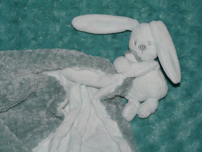 Doudou lapin couverture Nattou vert🐰 parfait état - photo numéro 2
