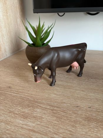 Figurine grande vache bruder 2014