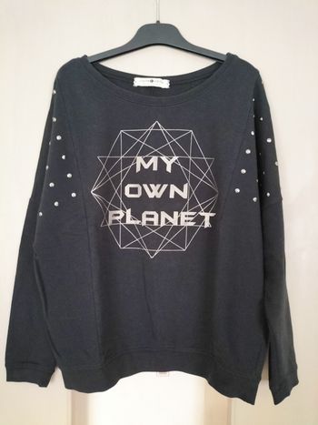 Sweat noir Cache cache