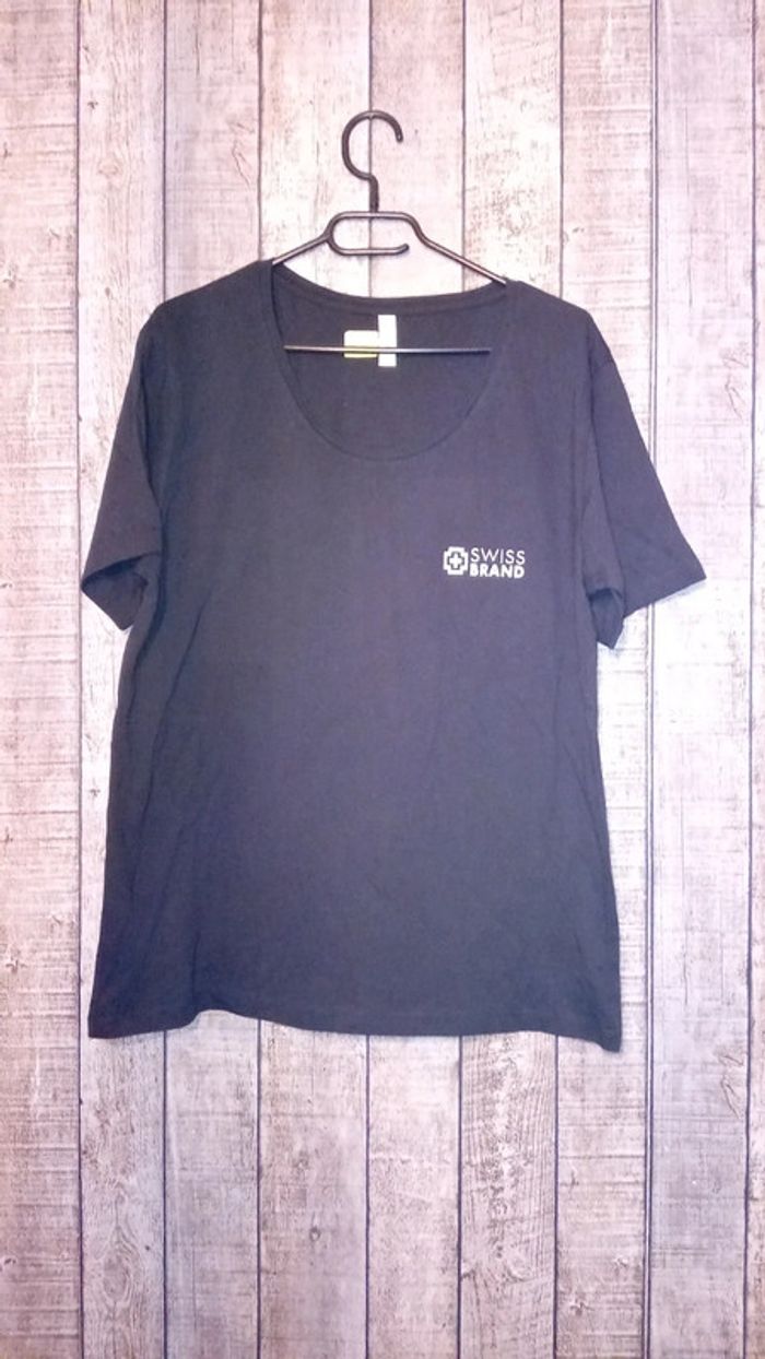 Tee shirt