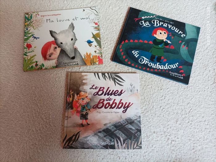 3 livres de contes moyen format