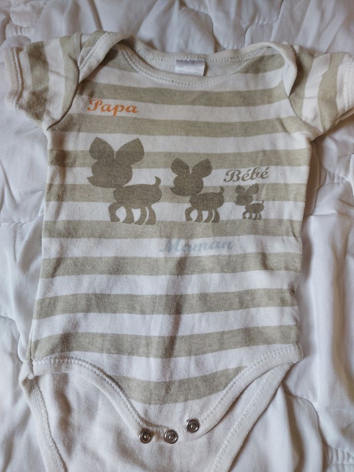 Lot de body 6 mois - photo numéro 3