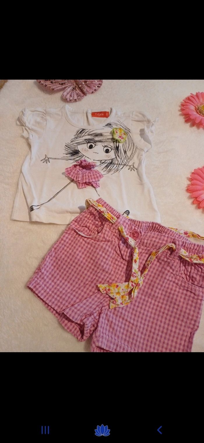 Ensemble bébé taille 6 mois