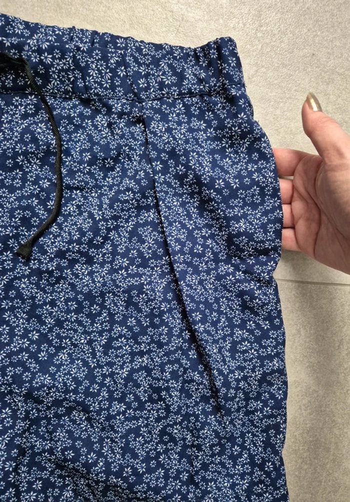 Short bleu fleurie stradivarius - photo numéro 3