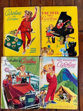 Livres Caroline anciens état satisfaisant - 4 grands albums Hachette première édition