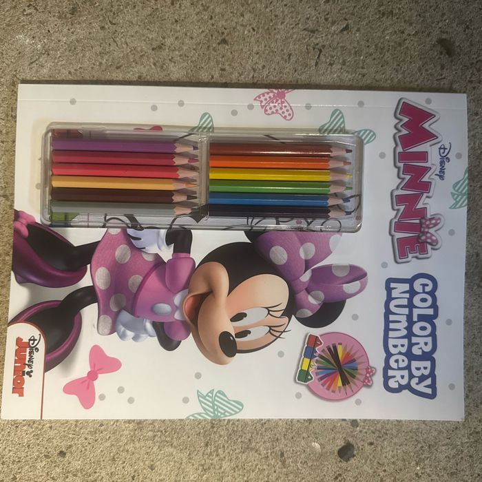 Livre coloriage numéro Disney Minnie