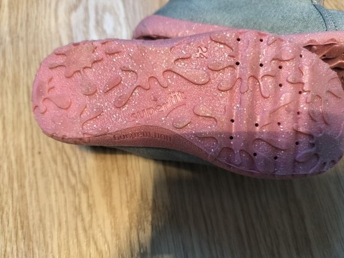 Pantoufles superfit pointure 24 - photo numéro 3