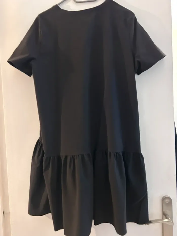 Robe noire manche courte - photo numéro 5