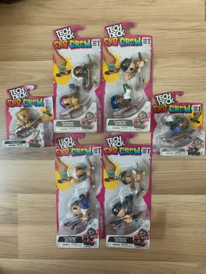 Lot Tech Deck SK8 Crew Série 1 – 10 figurines + skateboards (neuf sous blister)