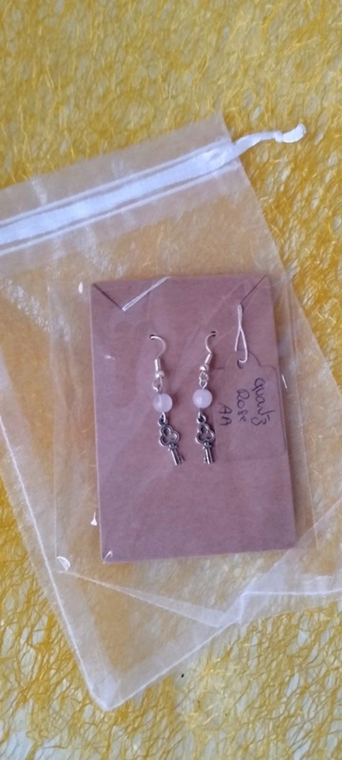 Boucles d'oreilles ''Alice''en Quartz Rose - photo numéro 5