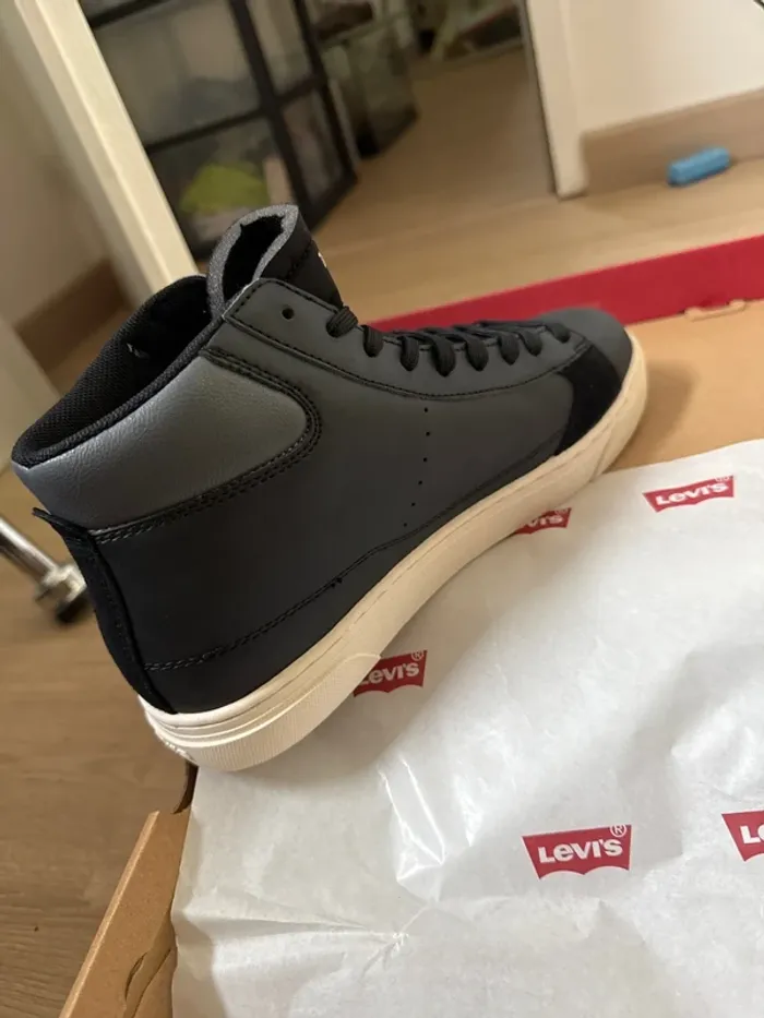 Magnifiques baskets Levi’s neuves avec étiquette pointure 39 - photo numéro 7
