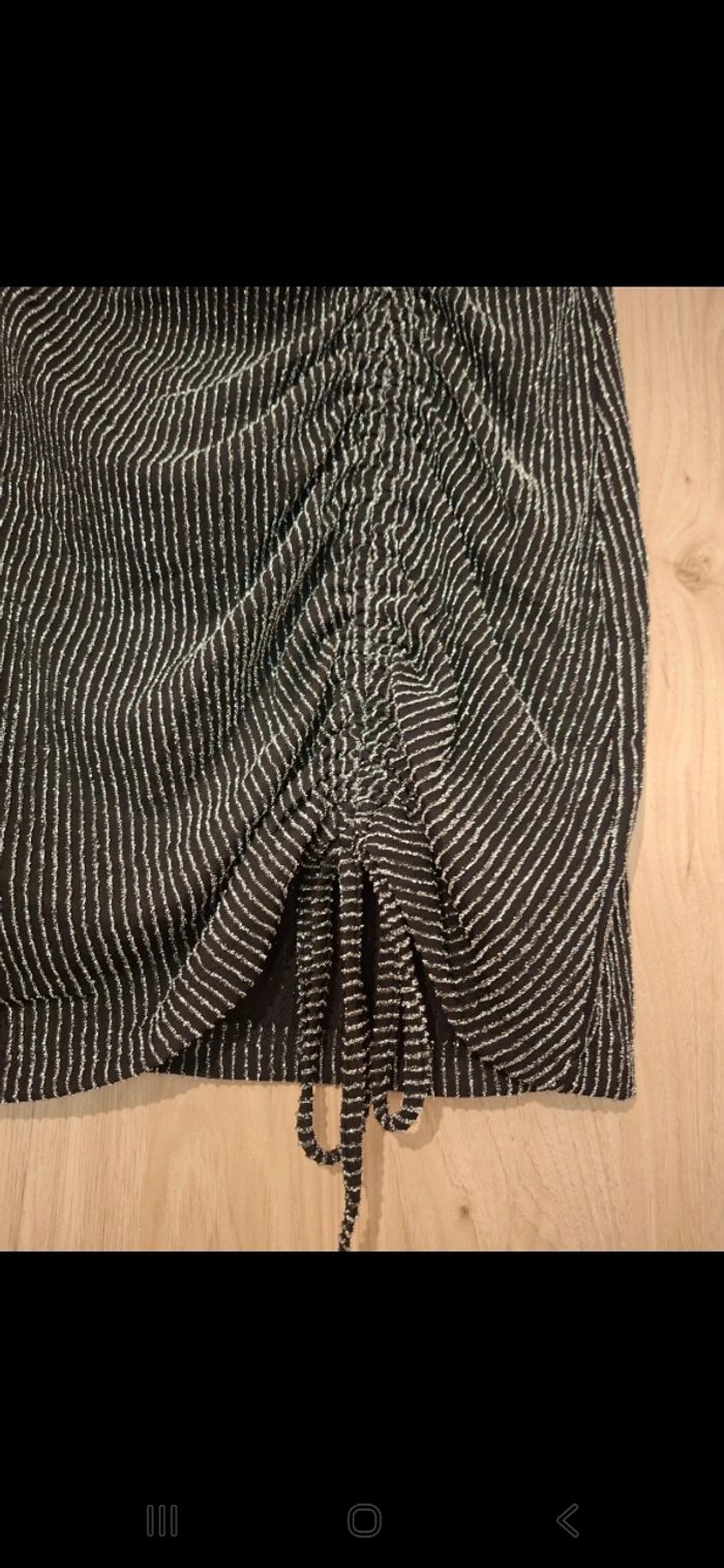 Jupe courte - photo numéro 2