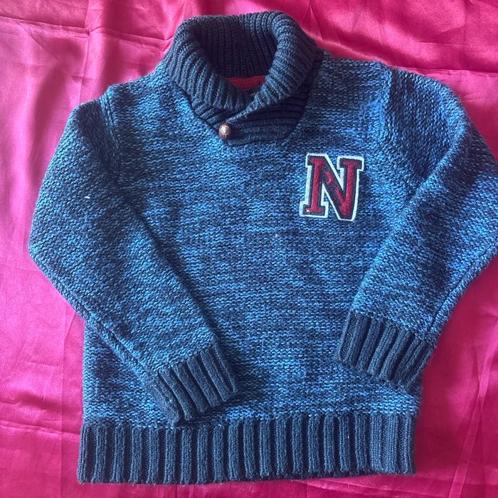 Pull bleu