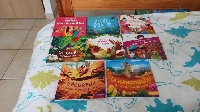 Lot 8 livres - photo numéro 1