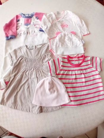 Lot de vêtements Taille 6 Mois Marque Absorba 