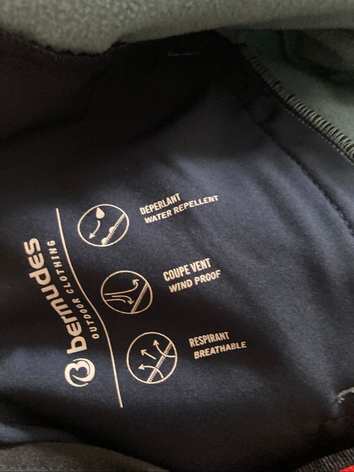 Veste à capuche, coupe-vent, Bermudes - photo numéro 5