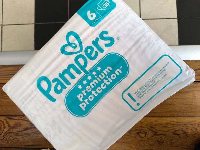 Couches Pampers Premium protection taille 6