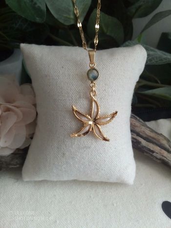 Collier étoile de mer de n'acre blanche et pierre de labradorite