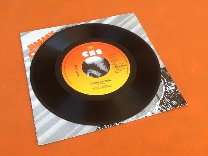 Vinyle 45 tours   Jimmy Cliff    Reggae Night  (1983)  CBS A 3849 - photo numéro 4