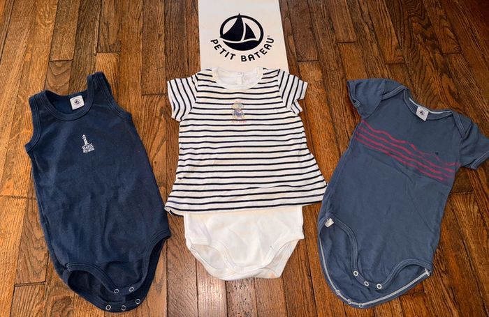 Lot trois body petit bateau 36 mois