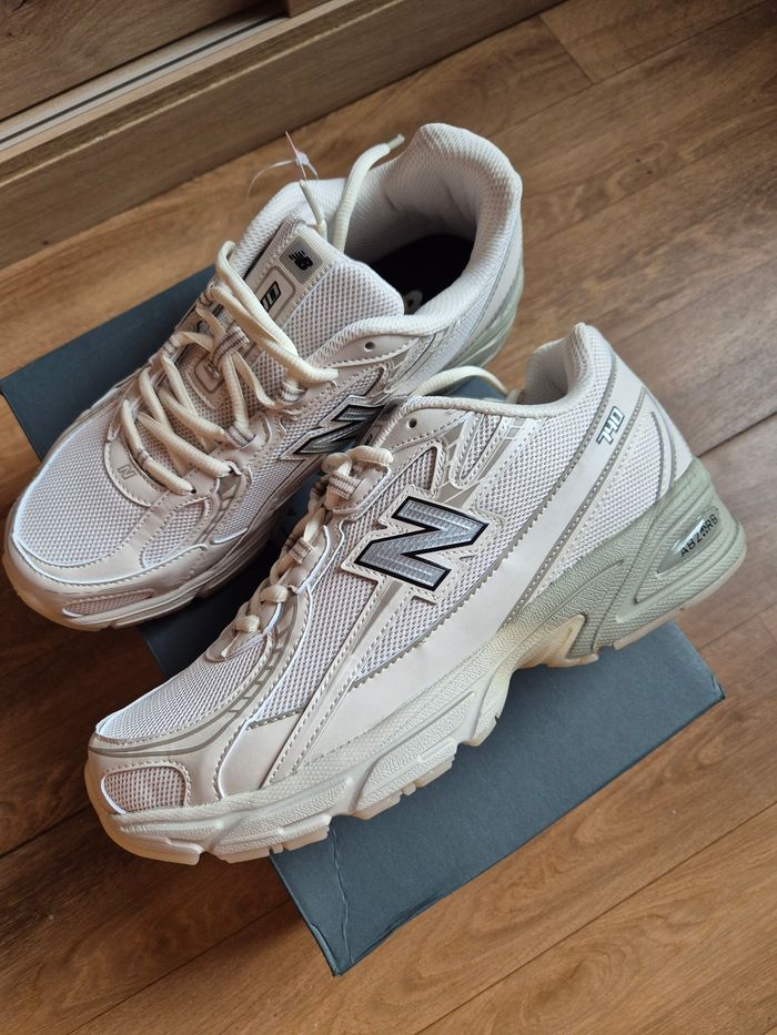 New balance 740