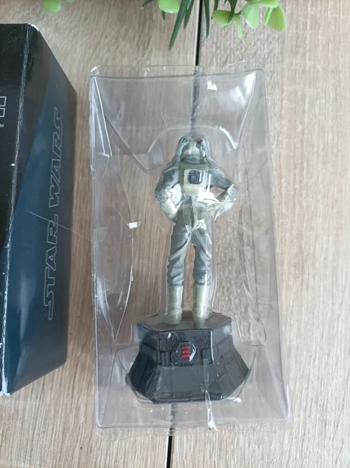 Figurine pièce d'échecs At-At Pilot Star Wars Altaya - photo numéro 4