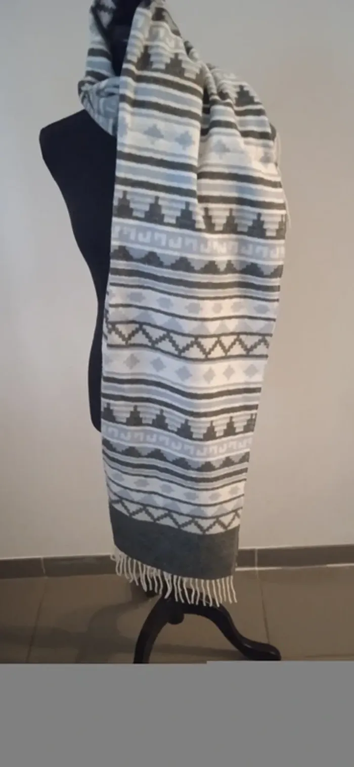 Echarpes /châles - photo numéro 3