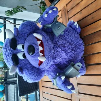 Peluche parlante My Pet Monster 2001 – Fonctionne en français – Collector avec menottes