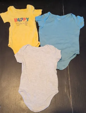 Lot de 3 bodies 6 mois