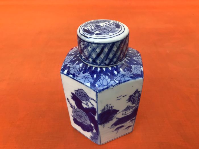 Pot couvert à Thé Porcelaine de Chine Décor bleu sur fond blanc Fleurs de Lotus / Paysage lacustre - photo numéro 2