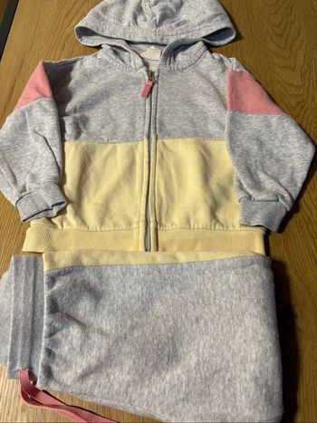 Ensemble fille taille 98/104