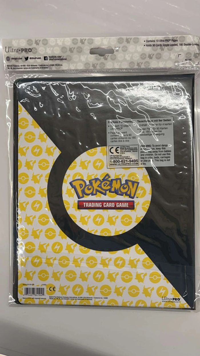 Porte folio pikachu Pokémon - photo numéro 2