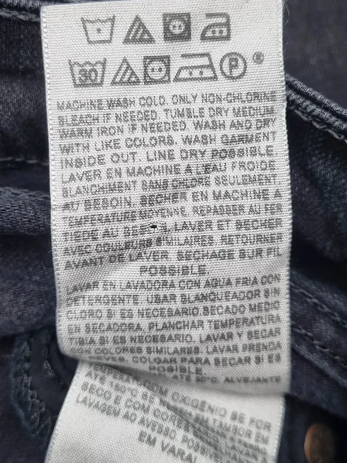 Jean Levi’s noir – Taille 25x32 (30 FR) Femme (mesures en photos - photo numéro 11